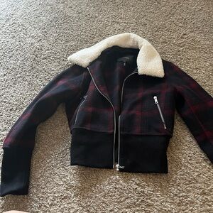 Women jacket for winter size 36. Fits like a small